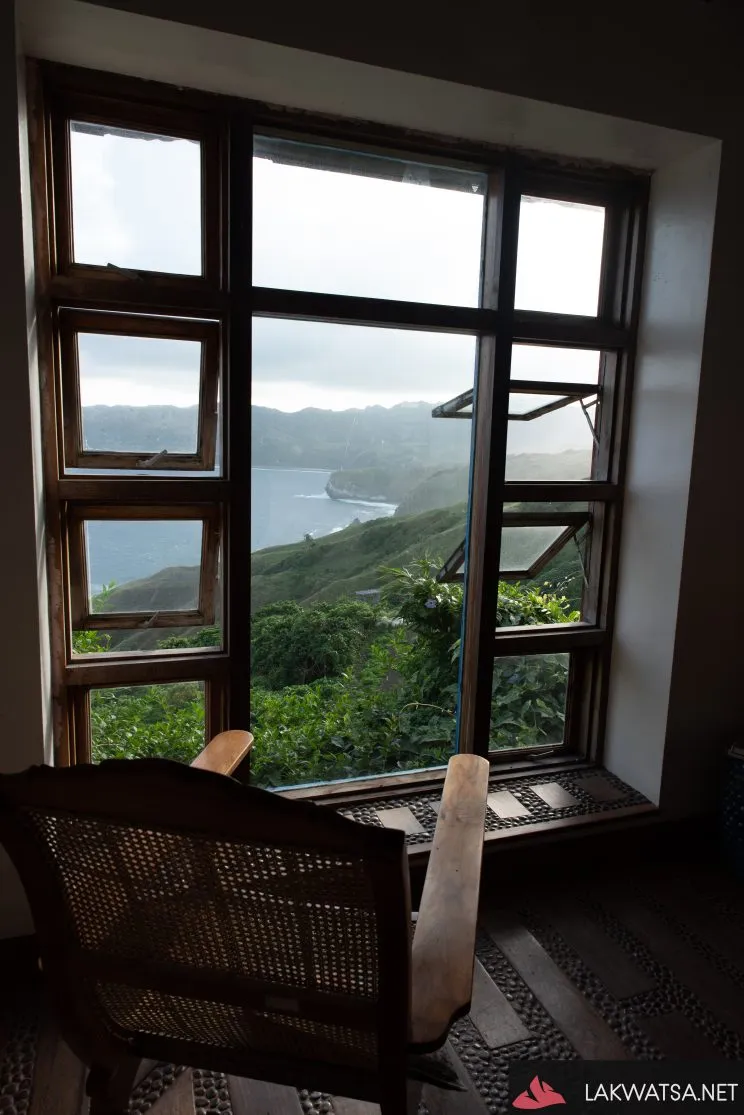 Inside the primary lodging of "fundacion Pacita", with its view of the rolling hills, the lime stone cliff and the Pacific ocean. Inside the primary lodging of "fundacion Pacita",