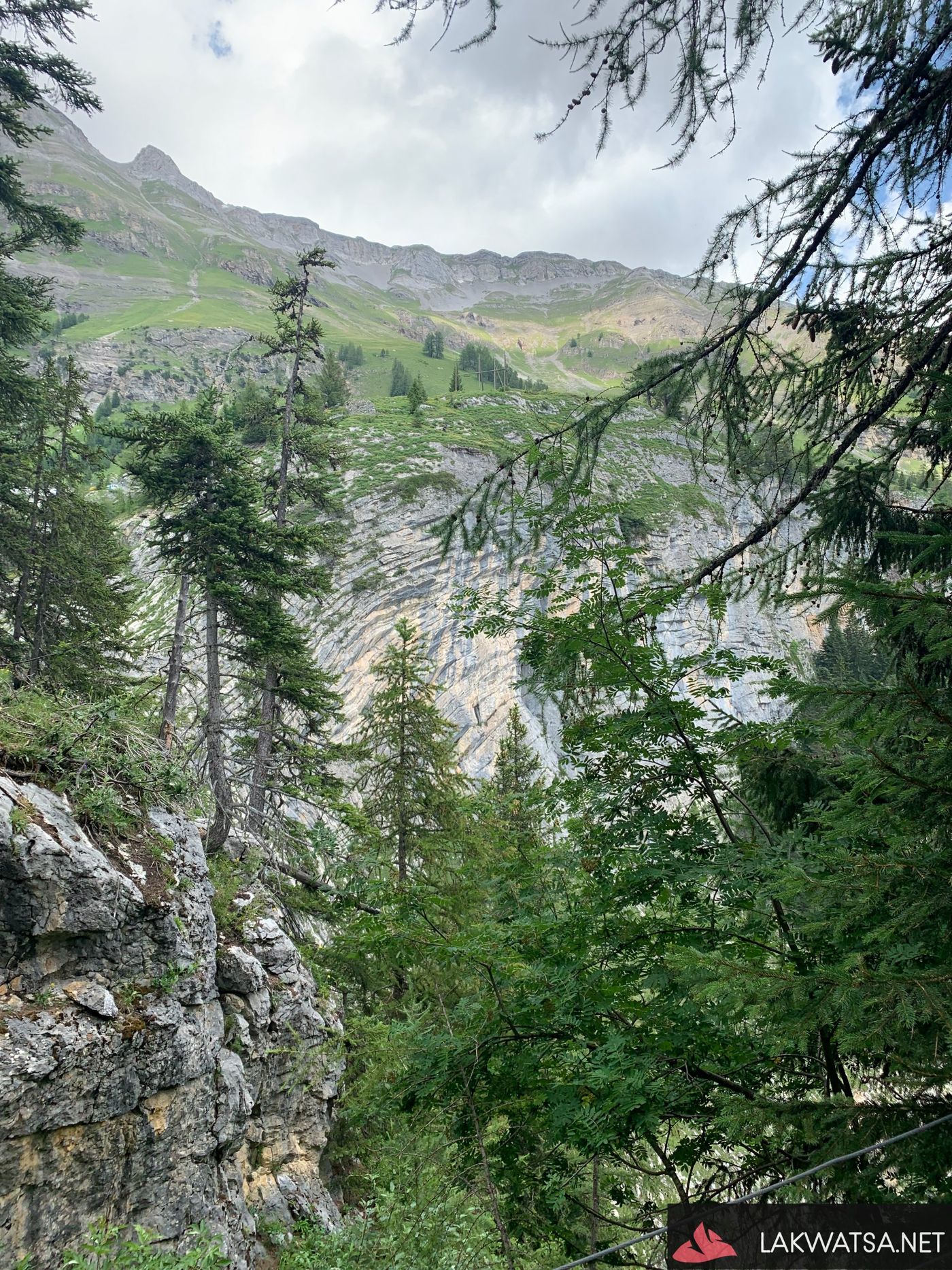 Along the the hiking path from Barage de Zeuzier to Mayens d'Arbaz