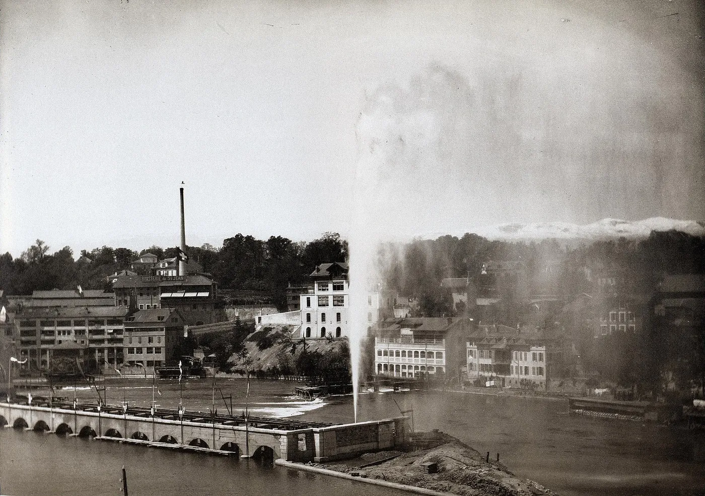 Geneva's jet d'eau in 1896