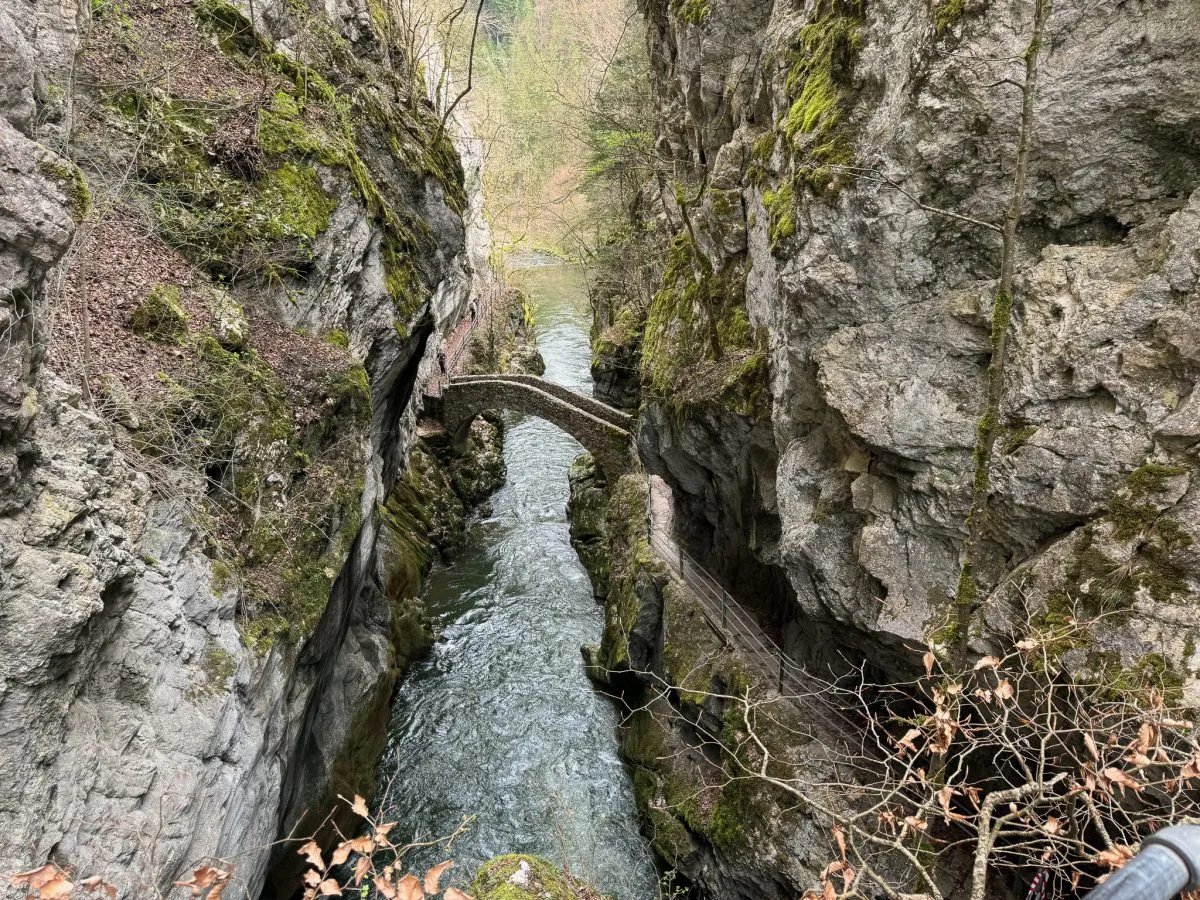 Saut de Brot Bridge Spring